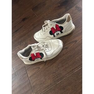 Disney Minnie Mouse White Low Top Sneakers Gum Sole Womens Size 8